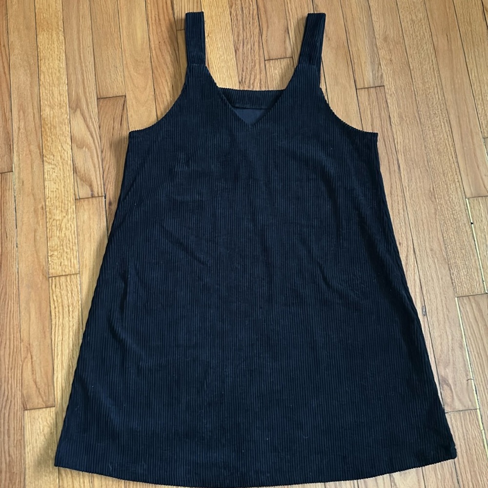Women’s size medium dress